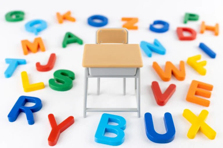 toy,study,desk,and,alphabet.,english,study,image